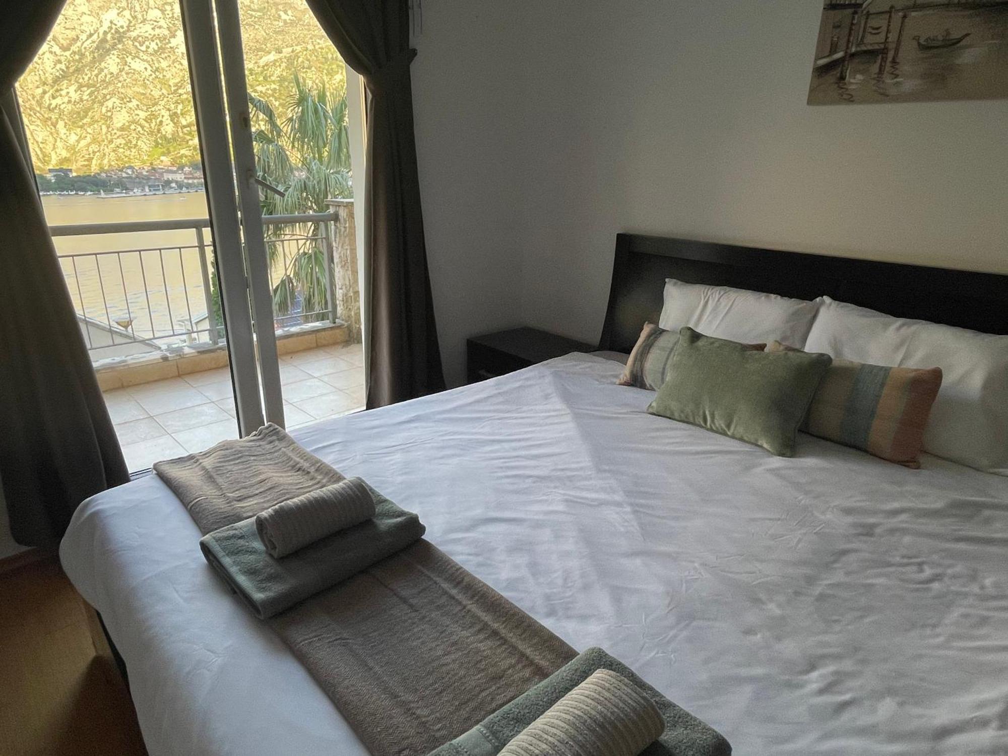 Stunning View To Kotor Bay And Old Town - C2 Vista Apartment Muo Exterior foto